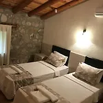 Kilim Yaka Village * Kayacık